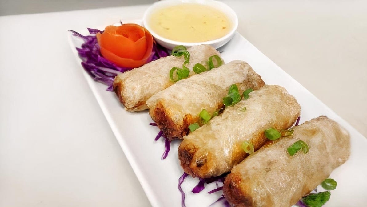 A4. Crispy Rolls (4 Rolls).