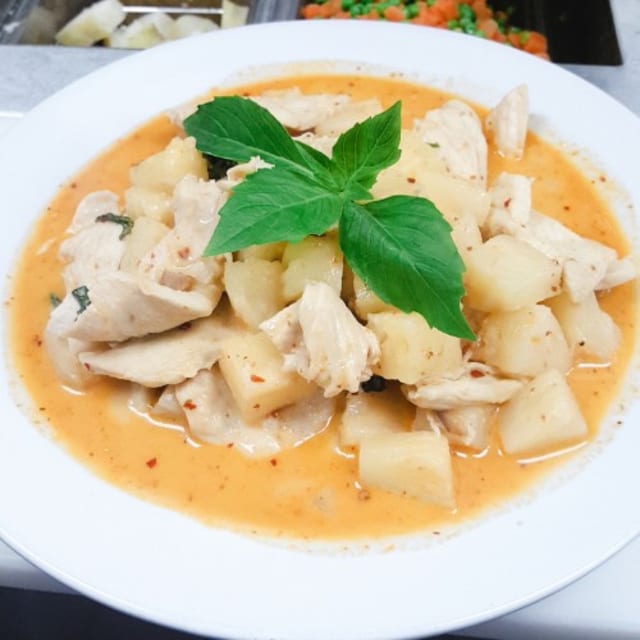 Ch6. Pineapple Curry.