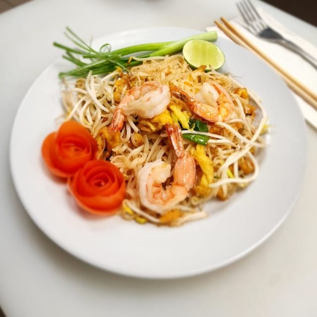 N1. Pad Thai.
